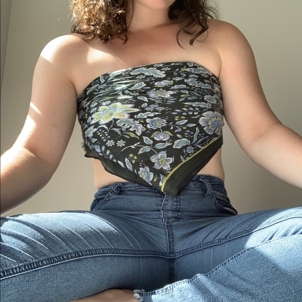 3 for $30🤍 LOFT scarf/bandeau top